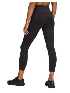 Lululemon Base Pace High-Rise Tight 25"
Black, Women's Size 8